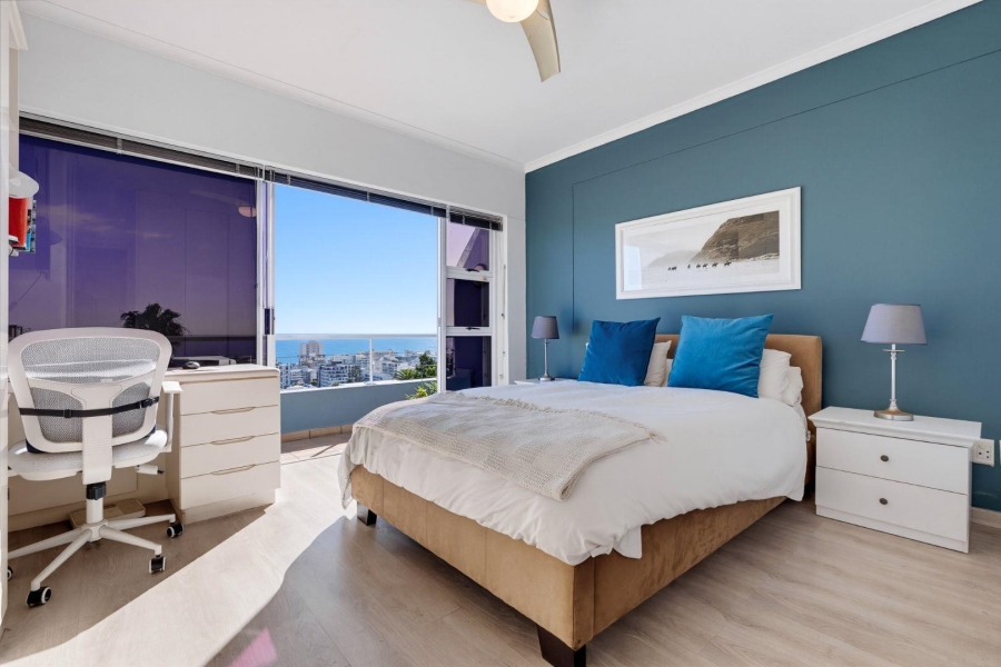 3 Bedroom Property for Sale in Sea Point Western Cape